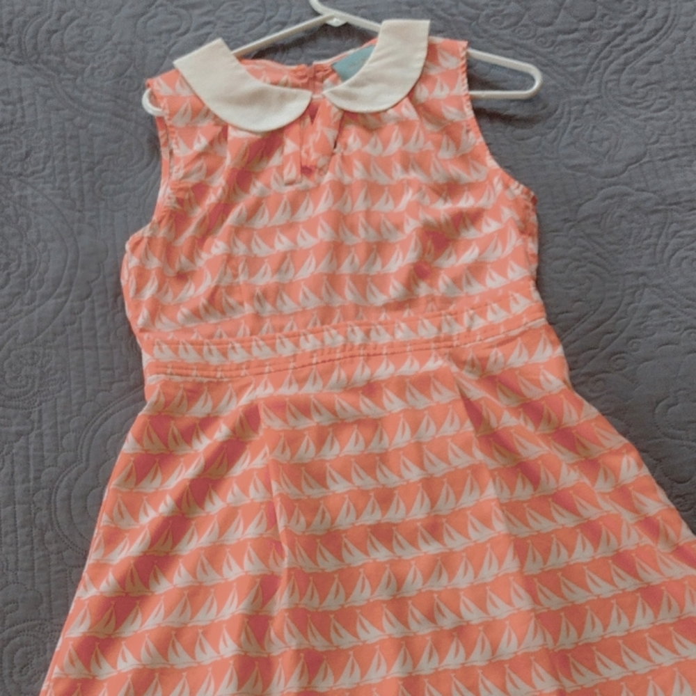 Adorable Sailboat Peter Pan Collar Dress! Size L.